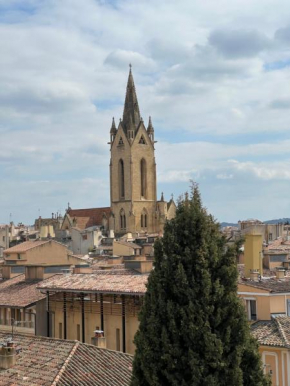CENTRE AIX APPART 2 CHBRES CLIM TERRASSE PARKING